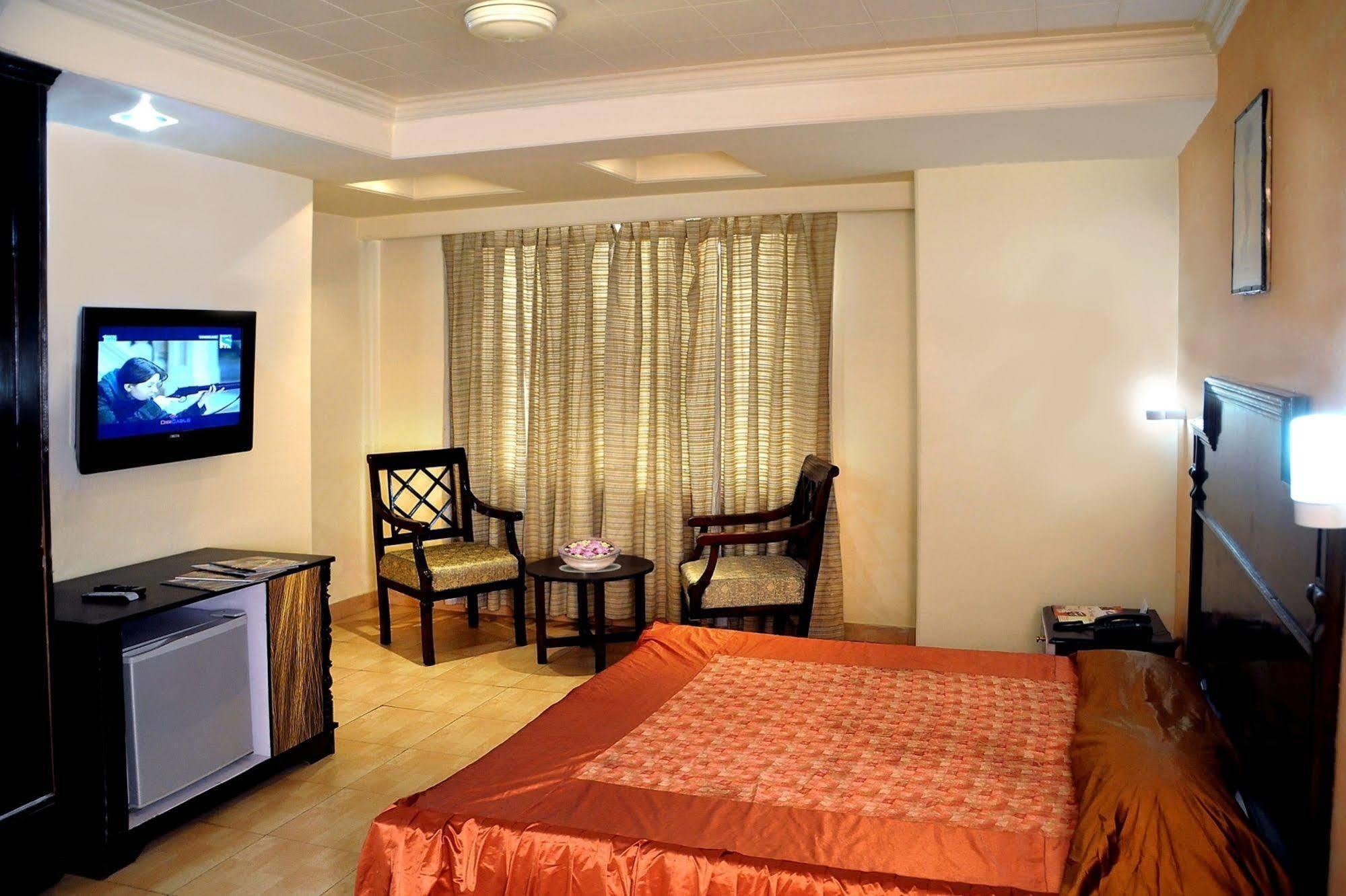 Hotel Ganga Ratan Agra  Exterior photo
